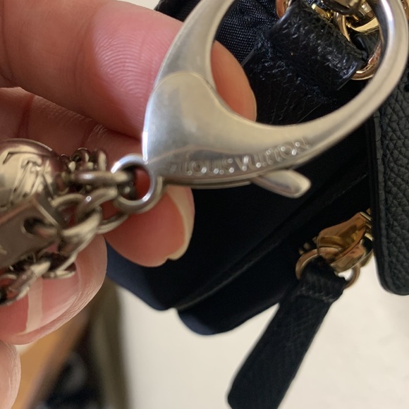 Louis Vuitton Mini Lin Croisette Charm Silver hardware Bag Charm/keychain - Picture 6 of 6